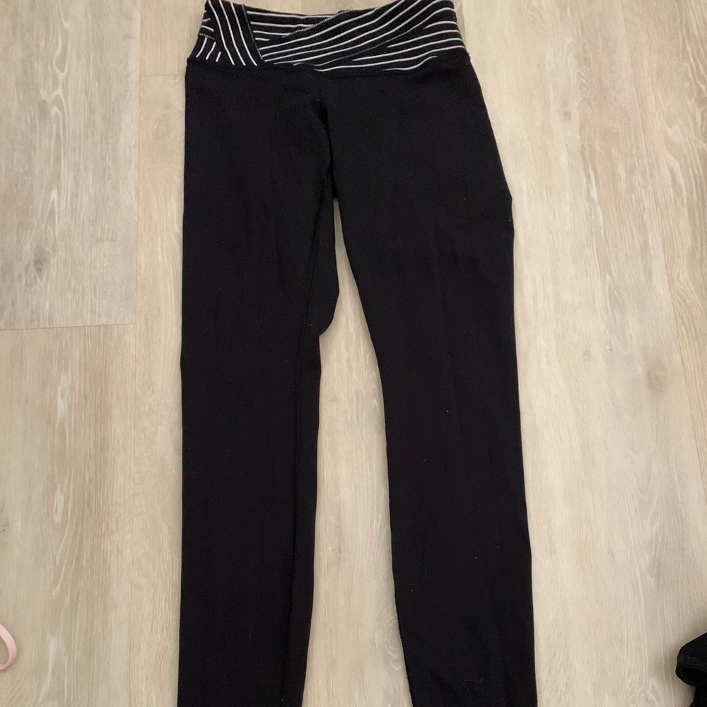 Reversible black lulu lemon leggings